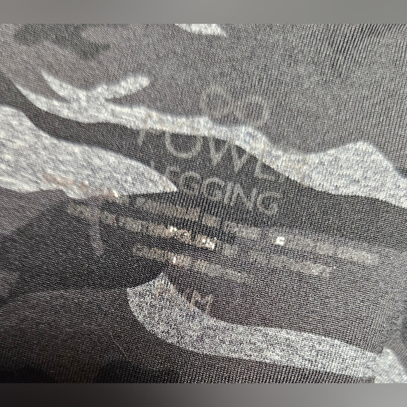 Infinite Power Camo Print High-Waist Leggings w/ Ankle Zippers – M - Picture 8 of 9